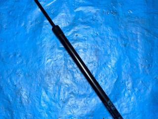 амортизатор крышки багажника (3-5 двери) Chevrolet TrailBlazer 3 поколение 2020, 1.3 л., бензин, вариатор, черный, внедорожник 5 дв., передний привод, 42726523