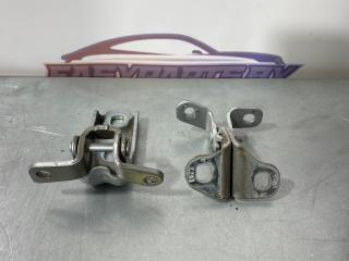 петля двери Chevrolet Equinox 3 поколение [рестайлинг] 2022, 1.5 л., бензин, АКПП, серебристый, внедорожник 5 дв., передний привод, A046057