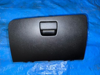 бардачок Chevrolet Trax 1 поколение [рестайлинг] 2023, 1.2 л., бензин, синий, внедорожник 5 дв., передний привод