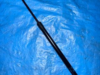 амортизатор крышки багажника (3-5 двери) Chevrolet TrailBlazer 3 поколение 2020, 1.3 л., бензин, вариатор, черный, внедорожник 5 дв., передний привод, 42726522