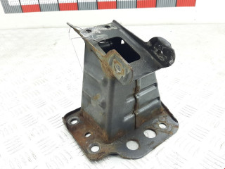 кронштейн переднего бампера Opel Vectra C 2005, 2.2 л., МКПП, универсал