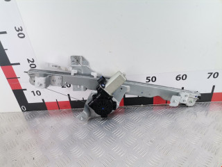 стеклоподъемник электрический передний левый Renault Duster 1 поколение 2013, 1.6 л., МКПП, внедорожник 5 дв., 8200733829