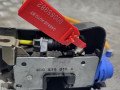 замок двери задней правой Audi A4 B5 1998, 1.9 л., дизель, 5МКПП, седан, 8D0839016A - фото №4