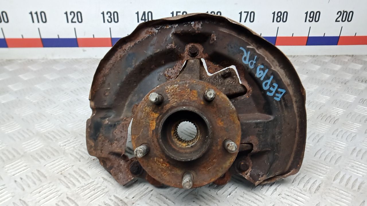 ступица передняя правая Ford Kuga 2 поколение 2013, 2.0 л., дизель, внедорожник 5 дв. - фото №1