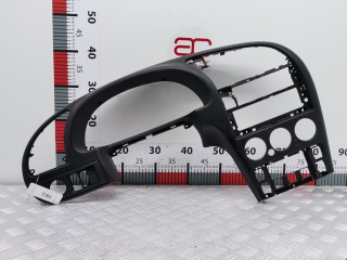 накладка на торпедо (консоль) Citroen Xsara 1 поколение [рестайлинг] 2001, 1.6 л., МКПП, хетчбэк 5 дв., 8209C1