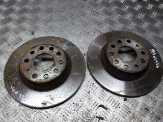 диск тормозной задний Volkswagen Passat B6 2006, 2.0 л., дизель, МКПП, универсал