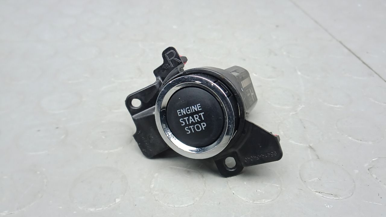 кнопка запуска двигателя Toyota C-HR 1 поколение AX10 2017, 1.2 л., бензин - фото №1