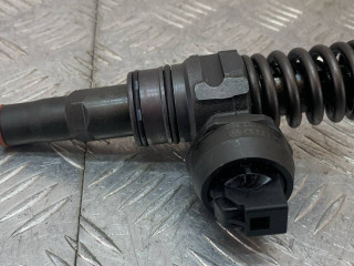 форсунка Volkswagen Golf 5 поколение 2006, 1.9 л., TDi, дизель, 03813073AG