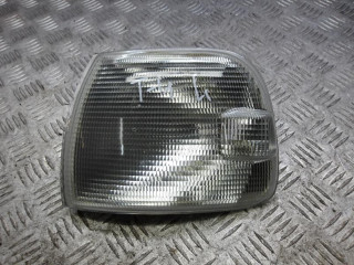 поворотник левый Volkswagen Transporter T4 2001