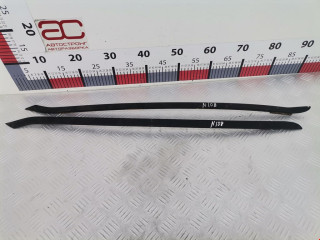 молдинг лобового стекла Audi A6 4B/C5 2000, 2.4 л., МКПП, универсал, 4B9854327A