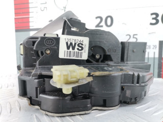 замок двери задней левой Chevrolet 2011, 1.6 л., МКПП, седан, 13579557