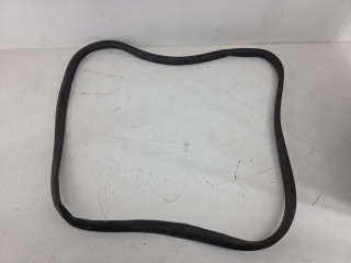 уплотнитель двери Volvo XC60 1 поколение [рестайлинг] 2014, 2.0 л., бензин, АКПП, внедорожник 5 дв.