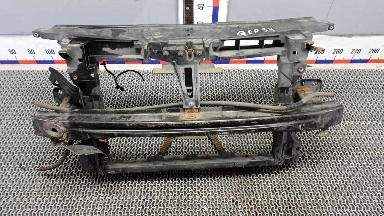 передняя панель крепления облицовки (телевизор) Skoda Superb 2 поколение 2011, 2.0 л., дизель, хетчбэк 5 дв. - фото №1