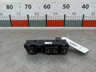 Кнопка парктроника BMW 2013, 1.6 л., МКПП, седан, 61319252921