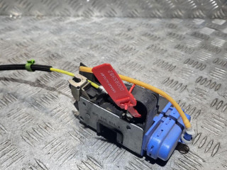 замок двери задней правой Audi A4 B5 1998, 1.9 л., дизель, 5МКПП, седан, 8D0839016A