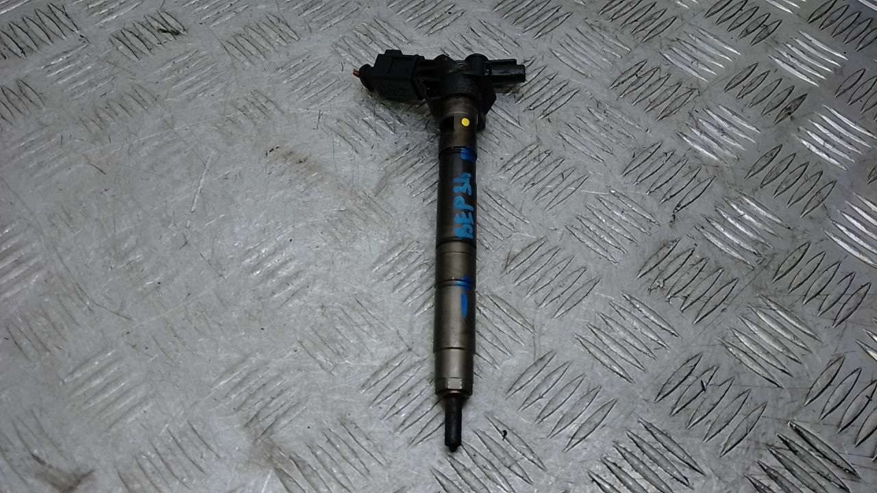 форсунка Volkswagen Passat B6 2007, 2.0 л., дизель, 03L130277, 0445116030 - фото №1