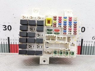 блок предохранителей Mitsubishi Colt 6 поколение (Z20/Z30) 2004, 1.5 л., МКПП, хетчбэк 5 дв.