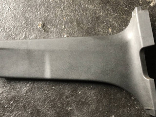 обшивка стойки центральной правой Chevrolet Equinox 3 поколение 2019, 1.5 л., бензин, АКПП, внедорожник 5 дв., полный привод