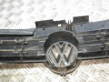 решетка радиатора Volkswagen Golf 4 поколение 2002, 1.9 л., дизель, МКПП, универсал, 1J0853651H - фото №7