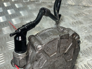 насос вакуумный Volkswagen 2011, 1.6 л., CAYA, дизель, 5МКПП, минивэн, 03L145100