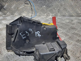 замок двери передней правой BMW 5 серия E39 1998, 2.0 л., бензин, 5МКПП, седан