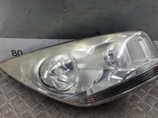 фара правая Kia Venga 1 поколение 2011, 1.4 л., CRDi, дизель, МКПП, хетчбэк 5 дв., 921021P500, 1P92104000