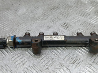 топливная рампа Peugeot 3008 1 поколение 2011, 1.6 л., дизель, 9684753080-02