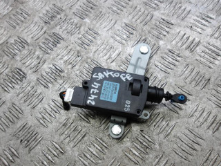 амортизатор крышки багажника (3-5 двери) Hyundai Santa Fe 1 поколение [рестайлинг] 2008, 2.2 л., дизель, МКПП, внедорожник 5 дв., 957502B000