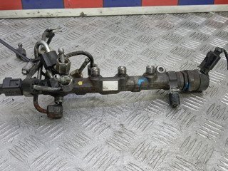 топливная рампа Skoda Octavia 3 поколение (A7) 2015, 1.6 л., дизель, BN