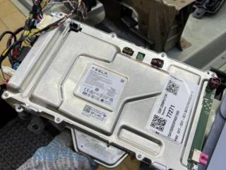 компьютер бортовой Tesla Model Y 1 поколение 2022, L2S, хетчбэк 5 дв.