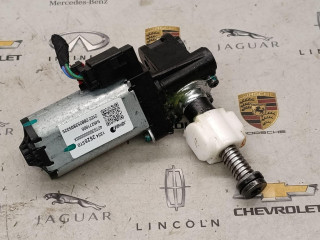 моторчик регулировки сиденья Chevrolet TrailBlazer 3 поколение 2023, 1.3 л., бензин, 13542528