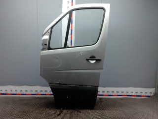 дверь передняя левая Mercedes-Benz Sprinter 2 поколение (W906) 2006, 2.2 л., дизель, микроавтобус