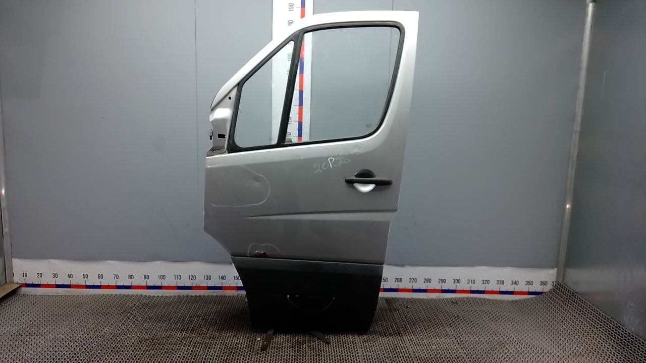 дверь передняя левая Mercedes-Benz Sprinter 2 поколение (W906) 2006, 2.2 л., дизель, микроавтобус - фото №1