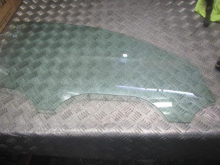 стекло двери передней правой Volkswagen Passat B5 2000, 2.5 л., дизель, МКПП, универсал