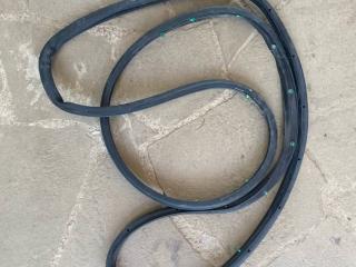 уплотнитель двери Chevrolet Cruze 2 поколение 2016, 1.4 л., бензин, АКПП