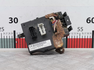 блок комфорта Nissan Primastar 1 поколение [рестайлинг] 2008, 2.0 л., МКПП, фургон, 8200790995