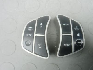 кнопки управления на руле Kia Ceed 1 поколение 2008, 1.6 л., дизель, МКПП, хетчбэк 5 дв., 967101H1001S, 967101H2001S