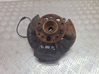 кулак поворотный левый Mercedes-Benz A-Класс W168 2001, 1.7 л., дизель, МКПП, хетчбэк 5 дв.