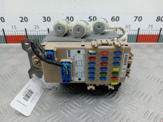 блок предохранителей Subaru Forester 2 поколение (SG) 2003, 2.0 л., АКПП, внедорожник 5 дв.