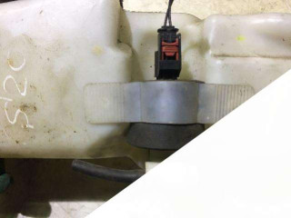 насос (моторчик) омывателя стекла Chrysler PT Cruiser 1 поколение 2004