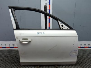 дверь передняя правая Audi A4 B8/8K 2008, 3.0 л., дизель, универсал, 8K0831052J