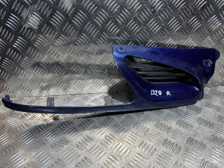 решетка радиатора Renault Scenic 1 поколение 1998, 1.6 л., бензин, 5МКПП, синий, минивэн