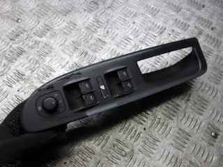 блок управления стеклоподъемниками Volkswagen Passat B6 2006, 2.0 л., дизель, МКПП, универсал, 1K4959857