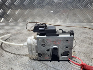 замок двери передней правой Audi A4 B5 [рестайлинг] 2000, 1.9 л., дизель, 5МКПП, универсал, 8D2837016F