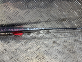 щеткодержатель (поводок стеклоочистителя, дворник) Chrysler Voyager 4 поколение 2001, 2.5 л., дизель, минивэн