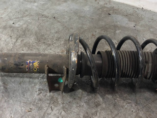 амортизатор передний правый Volkswagen Golf 5 поколение 2005, 1.9 л., дизель, 5МКПП, черный, хетчбэк 5 дв.