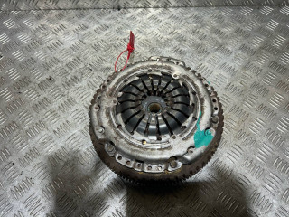 комплект сцепления Renault Clio 3 поколение 2009, 1.5 л., K9K 768, дизель, 5МКПП, универсал