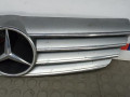 решетка радиатора Mercedes-Benz CLK-Класс C209/A209 2003, 2.7 л., дизель, купе - фото №2