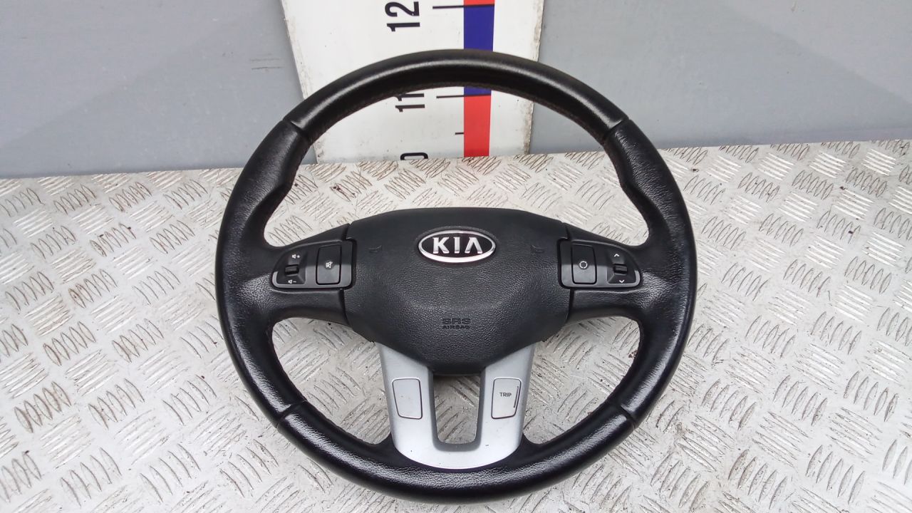 руль Kia Ceed 1 поколение 2010, 1.6 л., бензин - фото №1