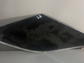 стекло кузовное боковое правое Chevrolet Equinox 3 поколение 2019, 1.5 л., бензин, АКПП, внедорожник 5 дв.